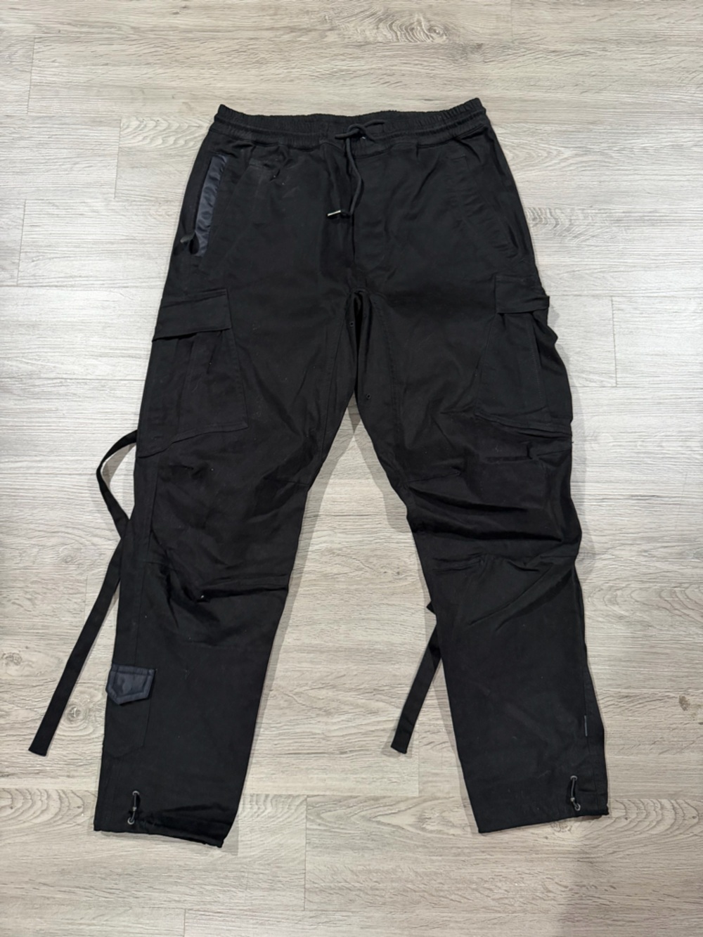 MAHARISHI LOOSE CROPPED CARGO PANTS - BLACK Black - Casual Utility Style - Picture 5 of 9